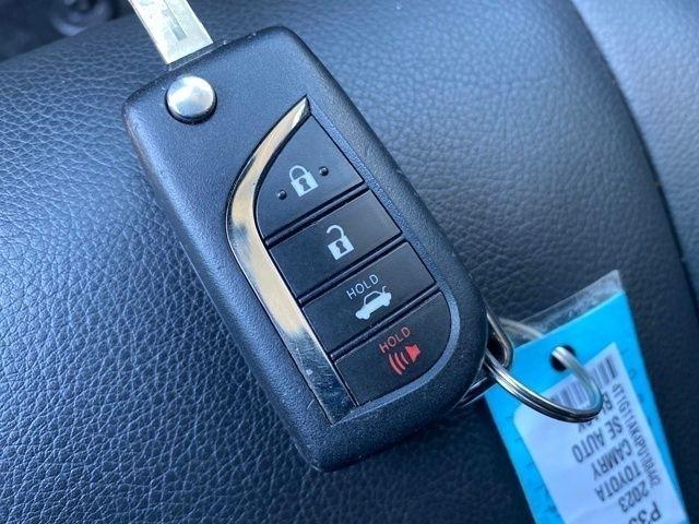 Toyota Camry SE 2023