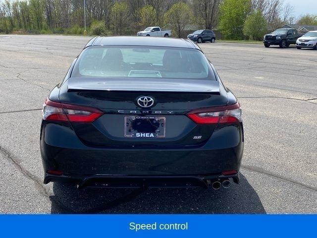 Toyota Camry SE 2023