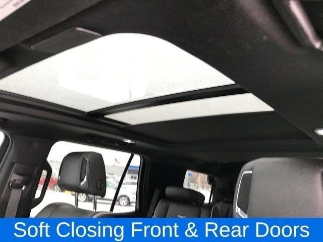 Cadillac Escalade Premium Luxury AWD 2023