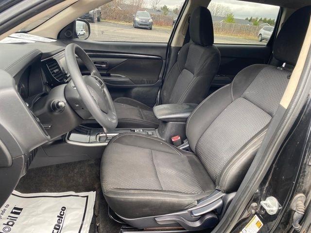 Mitsubishi Outlander ES 2WD 2019