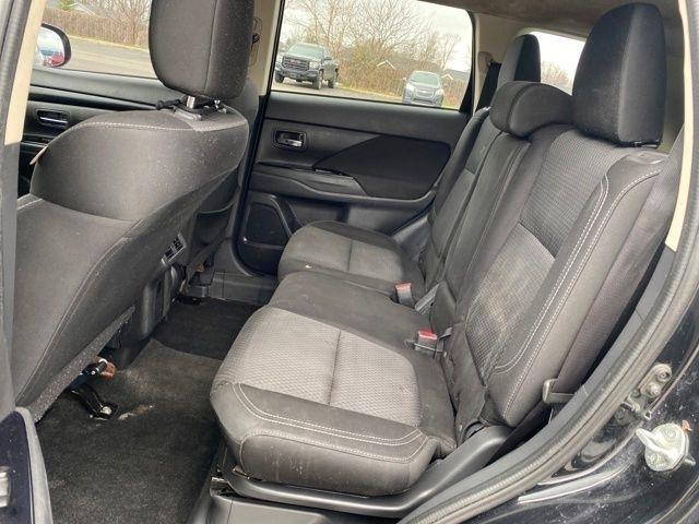 Mitsubishi Outlander ES 2WD 2019