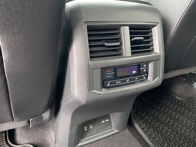 Volkswagen Atlas V6 SEL Premium R-Line 4MOTION 2023