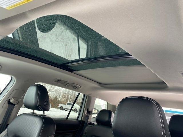 Volkswagen Atlas V6 SEL Premium R-Line 4MOTION 2023