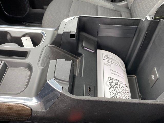 Chevrolet Silverado 1500 RST Crew Cab 4WD 2024