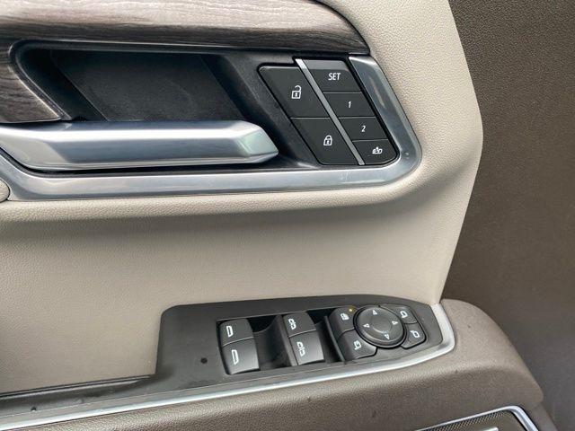 Chevrolet Silverado 1500 LTZ Crew Cab 4WD 2025