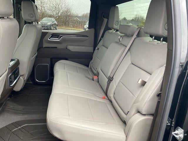 Chevrolet Silverado 1500 LTZ Crew Cab 4WD 2025