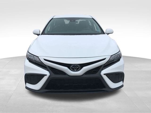 Toyota Camry SE 2023