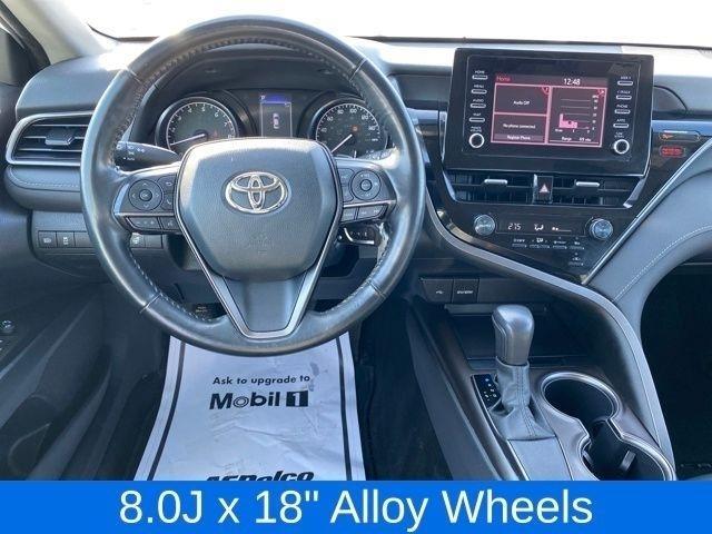 Toyota Camry SE 2023