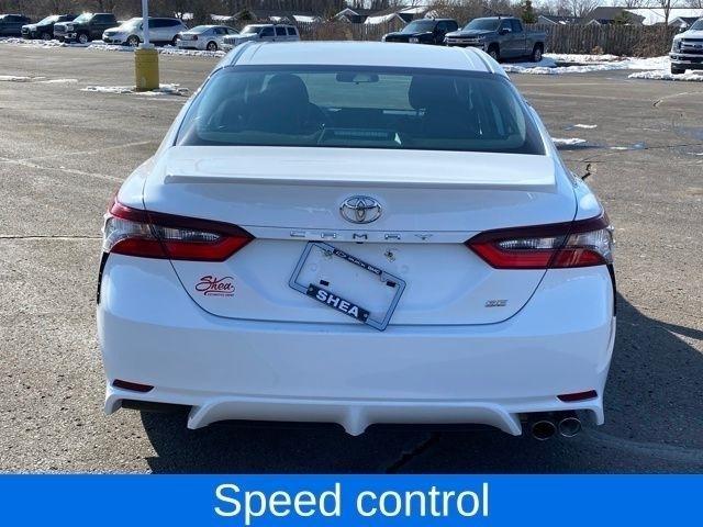 Toyota Camry SE 2023