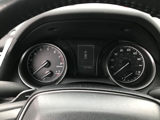 Toyota Camry SE 2023