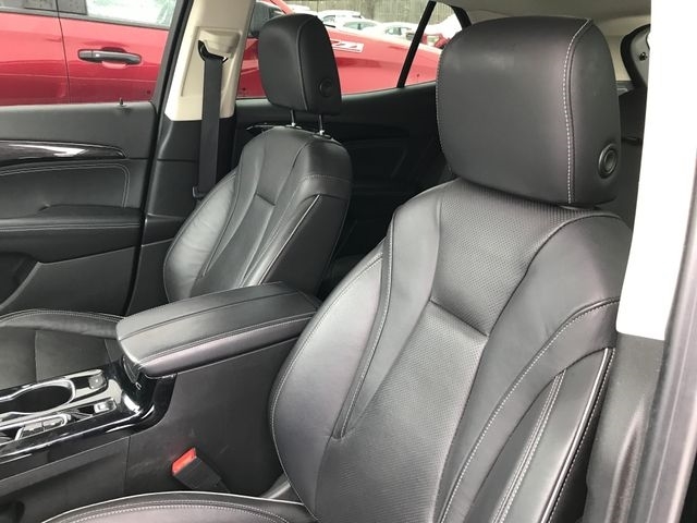 Buick Envision Essense AWD 2021