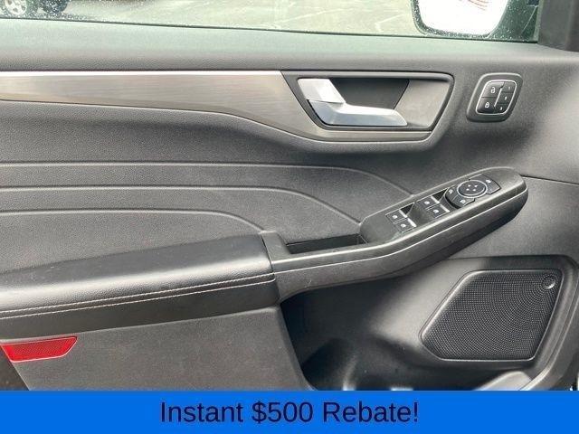 Ford Escape Titanium 4WD 2022