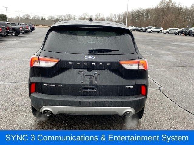 Ford Escape Titanium 4WD 2022