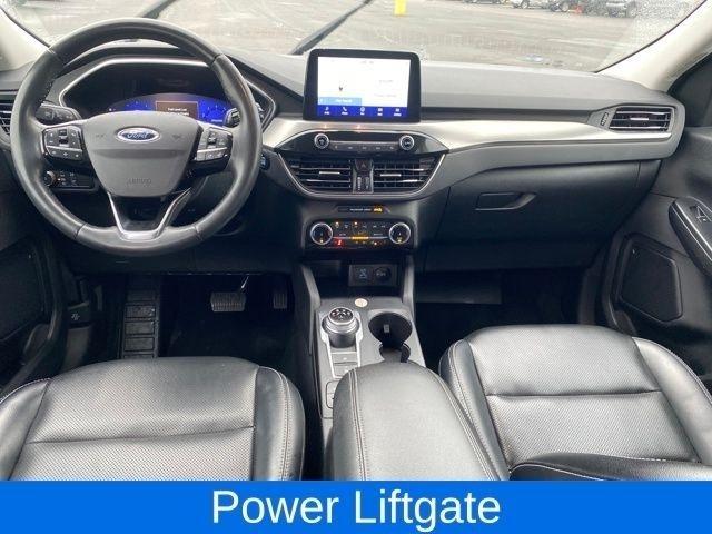 Ford Escape Titanium 4WD 2022
