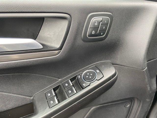 Ford Escape Titanium 4WD 2022