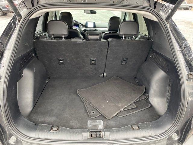 Ford Escape Titanium 4WD 2022