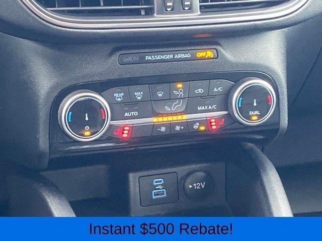 Ford Escape Titanium 4WD 2022