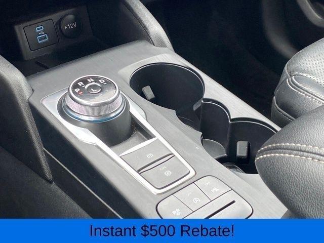 Ford Escape Titanium 4WD 2022