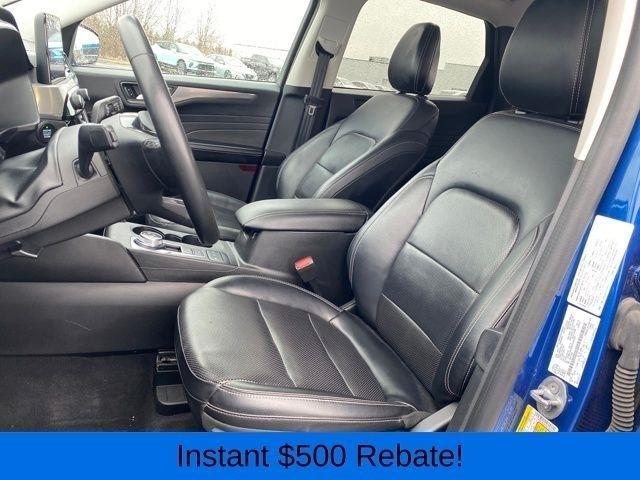 Ford Escape Titanium 4WD 2022