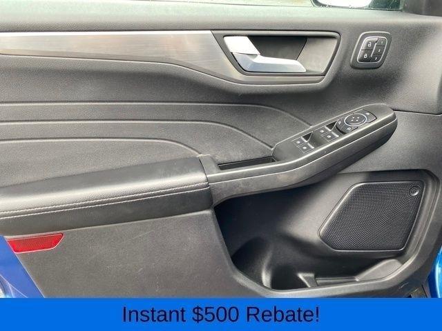 Ford Escape Titanium 4WD 2022