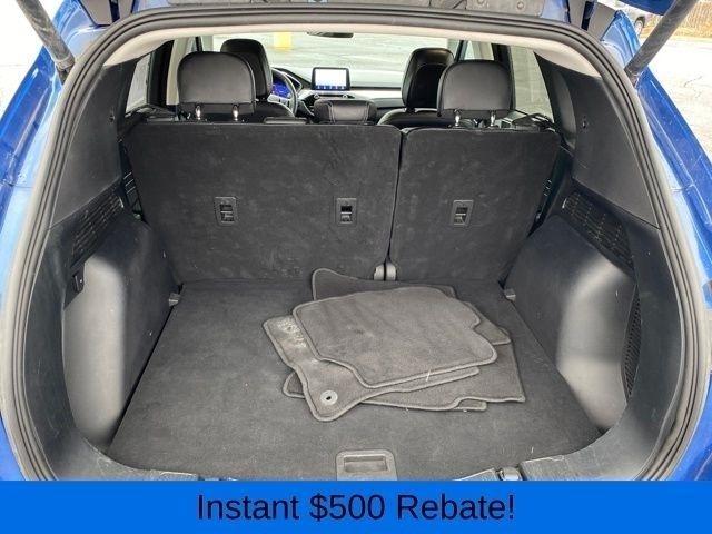 Ford Escape Titanium 4WD 2022