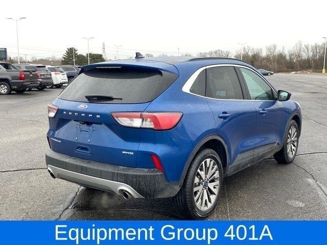 Ford Escape Titanium 4WD 2022
