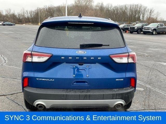 Ford Escape Titanium 4WD 2022