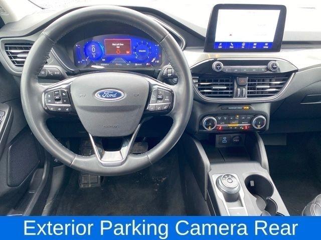 Ford Escape Titanium 4WD 2022