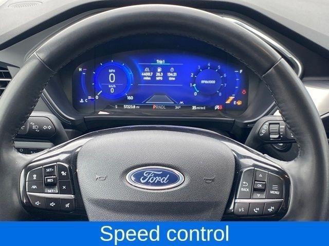 Ford Escape Titanium 4WD 2022