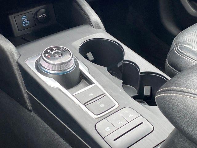 Ford Escape Titanium 4WD 2022