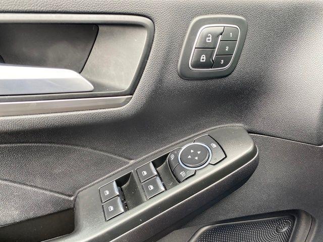 Ford Escape Titanium 4WD 2022