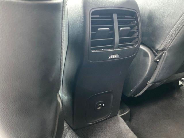 Ford Escape Titanium 4WD 2022