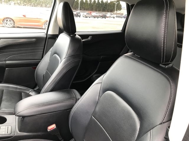 Ford Escape Titanium 4WD 2022