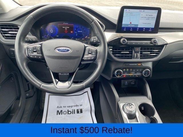 Ford Escape Titanium 4WD 2022