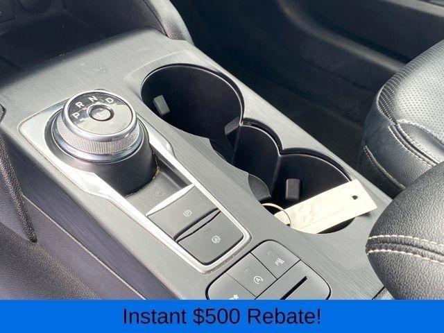 Ford Escape Titanium 4WD 2022