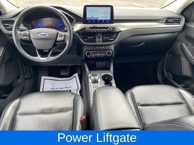 Ford Escape Titanium 4WD 2022