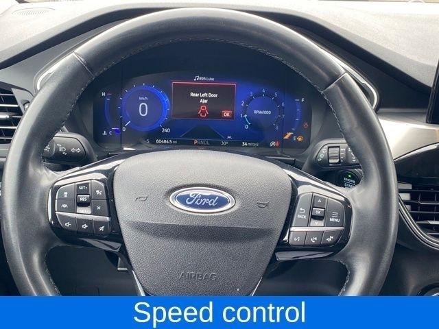 Ford Escape Titanium 4WD 2022