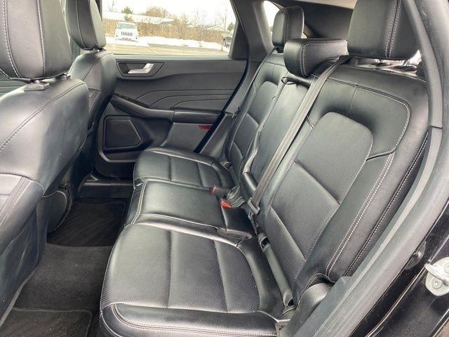 Ford Escape Titanium 4WD 2022