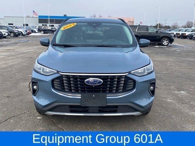Ford Escape Platinum AWD 2023