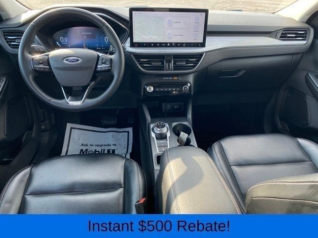 Ford Escape Platinum AWD 2023