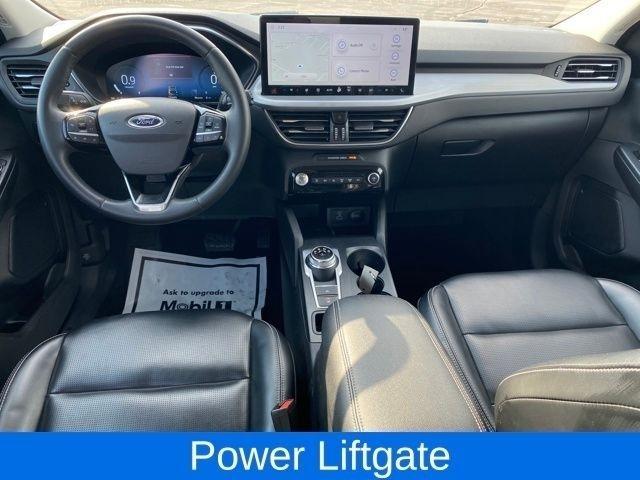 Ford Escape Platinum AWD 2023