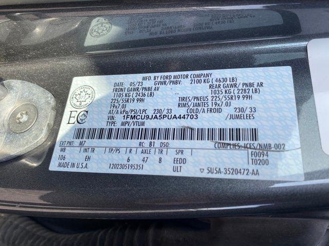 Ford Escape Platinum AWD 2023