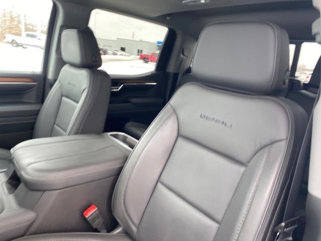 GMC Sierra 1500 Denali Crew Cab Short Box 4WD 2025