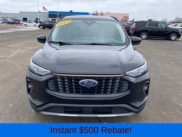 Ford Escape Platinum AWD 2023