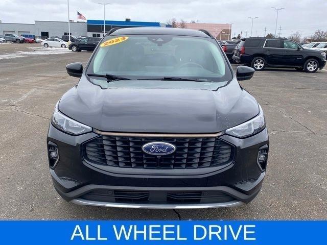 Ford Escape Platinum AWD 2023