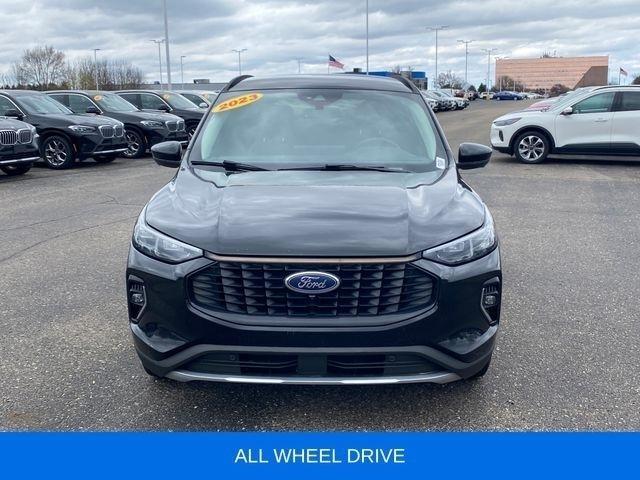 Ford Escape Platinum AWD 2023