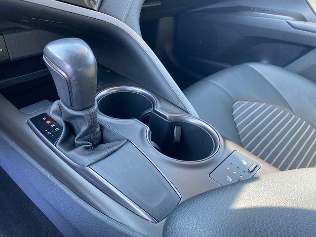 Toyota Camry SE 2023