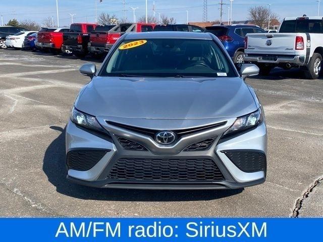 Toyota Camry SE 2023