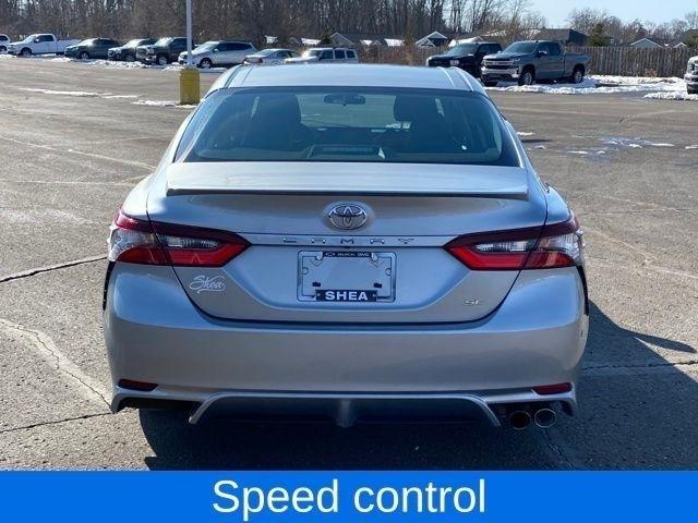 Toyota Camry SE 2023