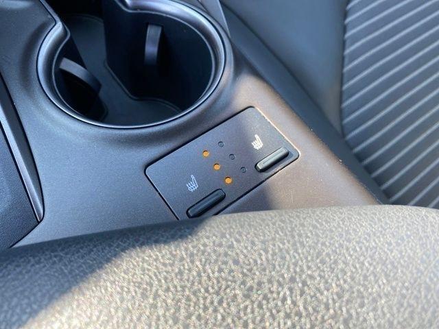 Toyota Camry SE 2023